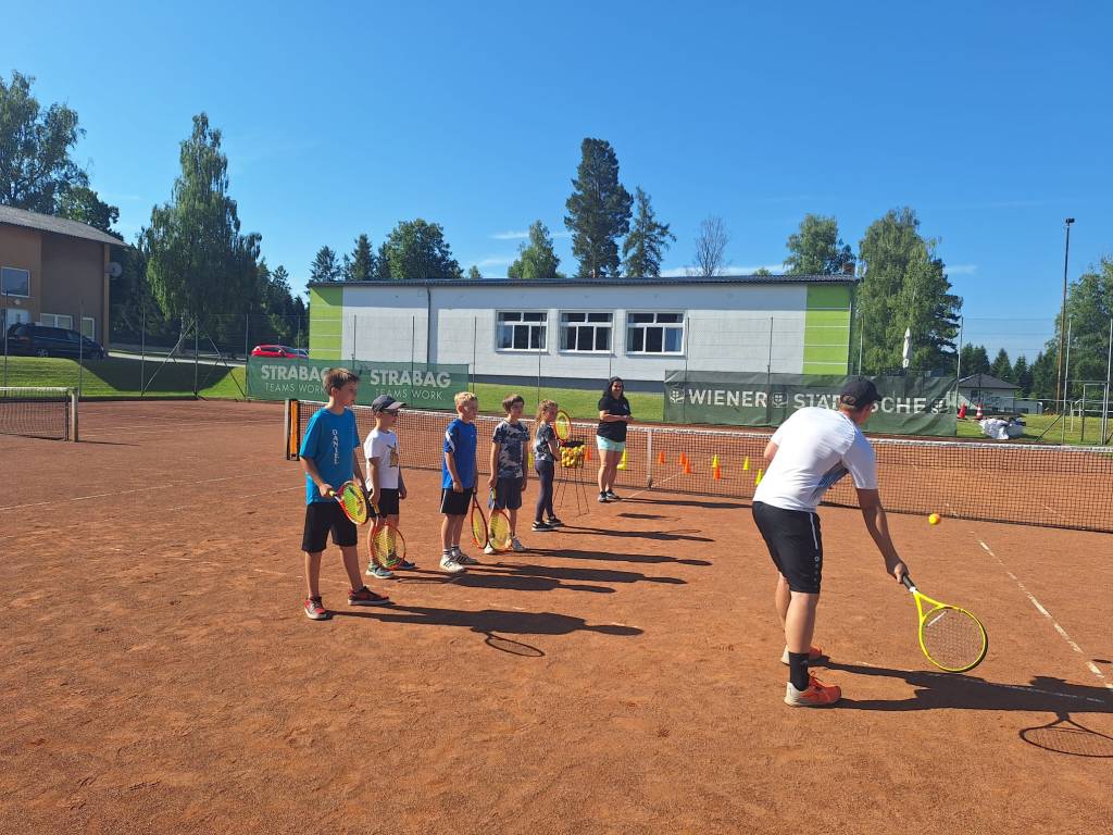 Tennis-Schnuppertraining